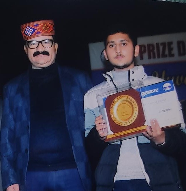 Abhay hold 6th Rank in Merit of 12th HP